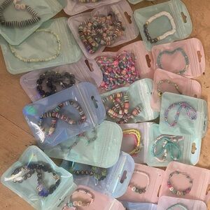 Women’s and girls beaded jewelry mystery box 15 units